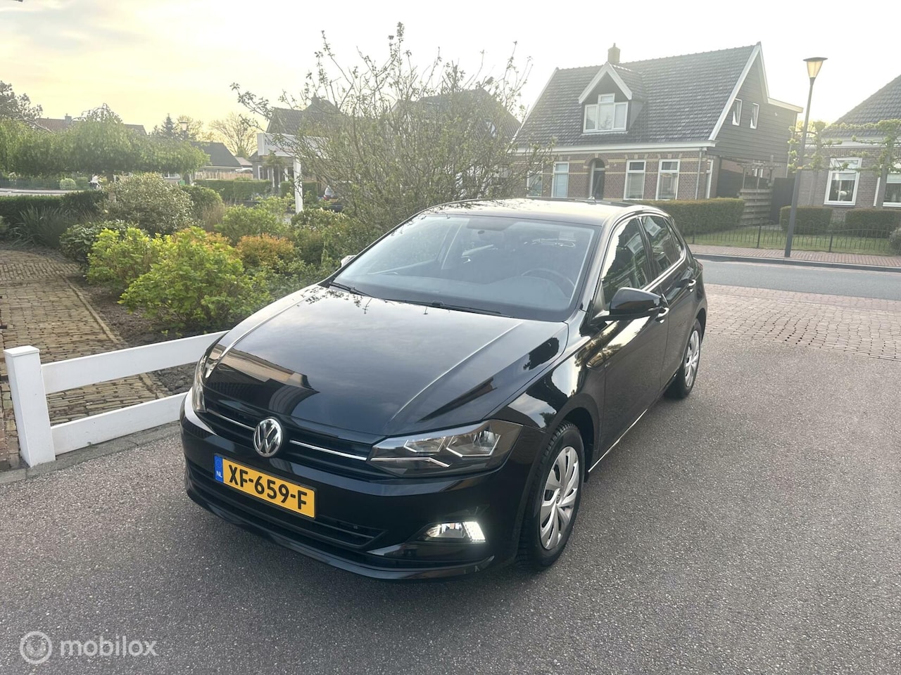 Volkswagen Polo - 1.0 TSI 95PK DSG AUTOMAAT COMFORTLINE DIGITAAL DASHBOARD ACHTERUIRIJ CAMERA CARPLAY ADAPTI - AutoWereld.nl