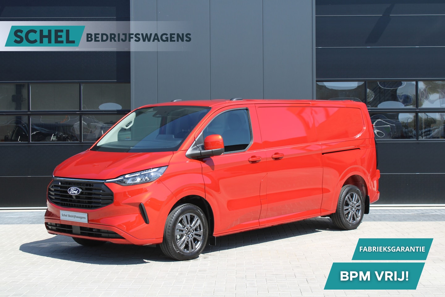 Ford Transit Custom - 320 2.0 TDCI L2H1 Limited 170pk - 2x Schuifdeur - Adaptive Cruise - Verwarmd stuur - Blind - AutoWereld.nl