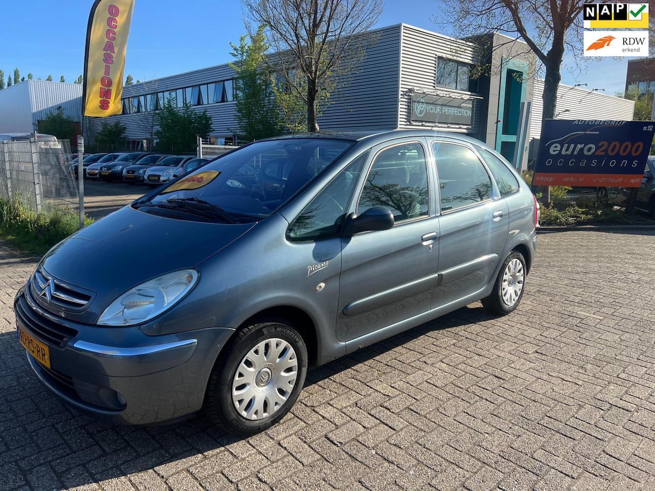 Citroën Xsara Picasso - 2.0i-16V Attraction - AUTOMAAT - AIRCO ! - AutoWereld.nl