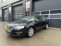 Volkswagen Passat - 2.0 FSI Comfortline Navi/Clima/Groot scherm