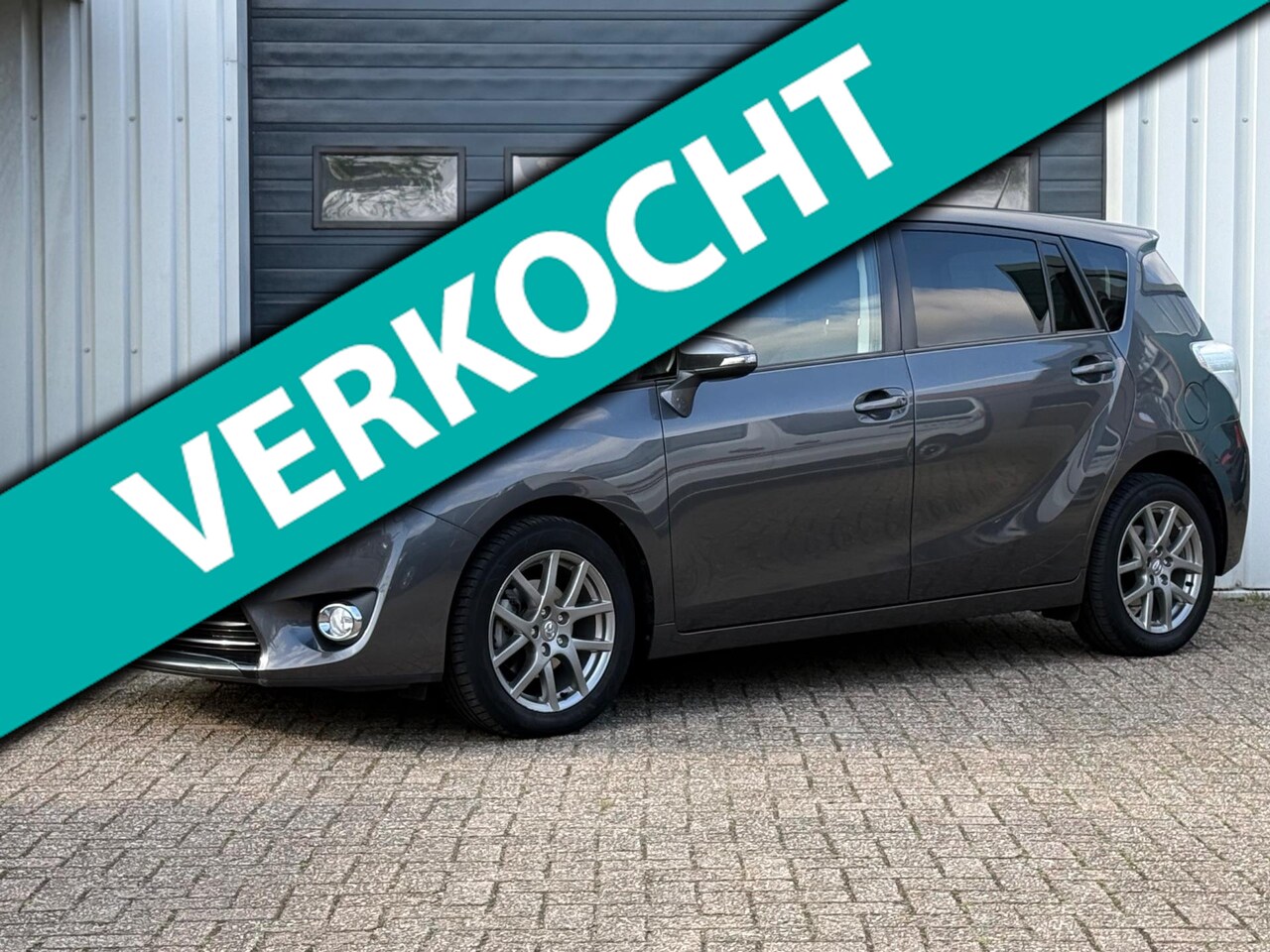 Toyota Verso - 1.8 VVT-i Business 7p. NAVI / CRUISE / CLIMA - AutoWereld.nl