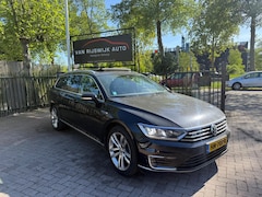 Volkswagen Passat Variant - 1.4 TSI GTE Highline Pano Led Leder Camera Handgas invalide