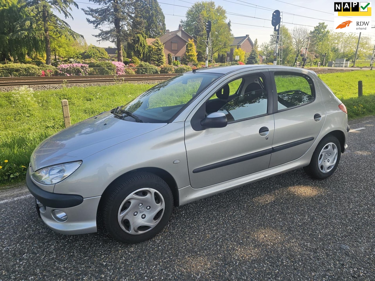 Peugeot 206 - 1.4 XR 1.4 XR - AutoWereld.nl