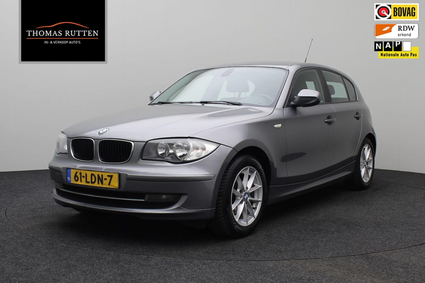BMW 1-serie - 116i Business Line 2010 | Airco | Cruise Control | Spraakbediening | Elektrische Ramen | L - AutoWereld.nl