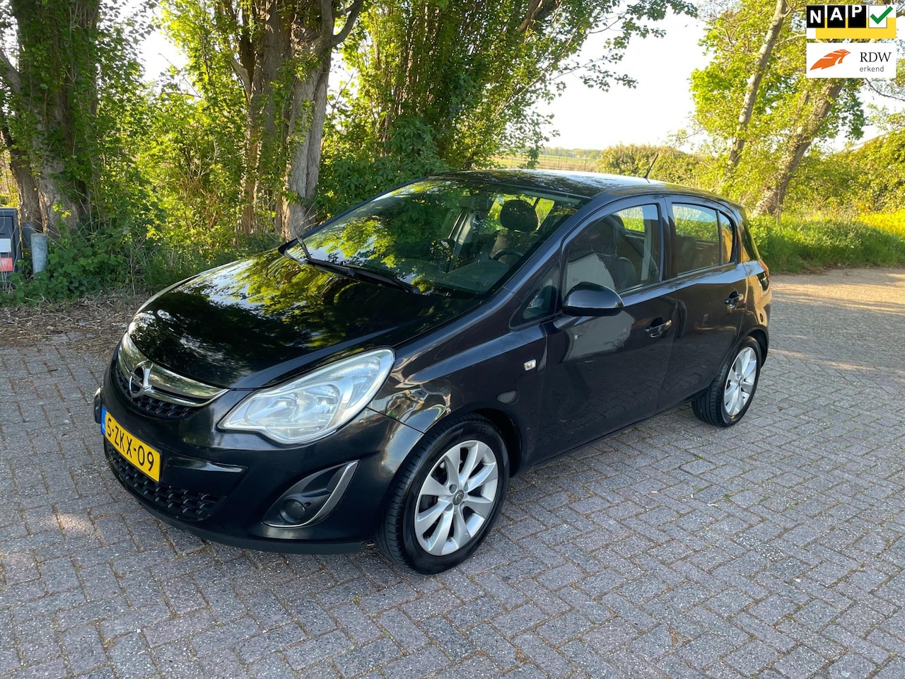 Opel Corsa - 1.2-16V Design Edition 1.2-16V Design Edition - AutoWereld.nl