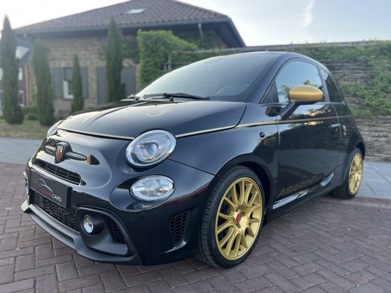 Fiat 500 Abarth - 1.4 T-Jet Turismo 70th Anniversary 1/2000! - AutoWereld.nl