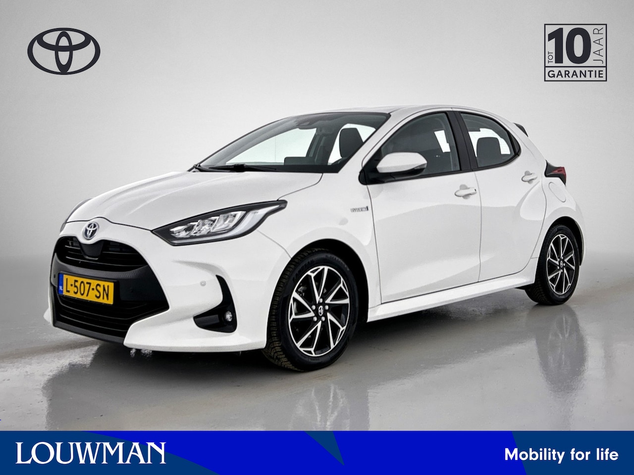 Toyota Yaris - 1.5 Hybrid Dynamic | Parkeersensor voor en achter |  Trekhaak afneembaar | - AutoWereld.nl