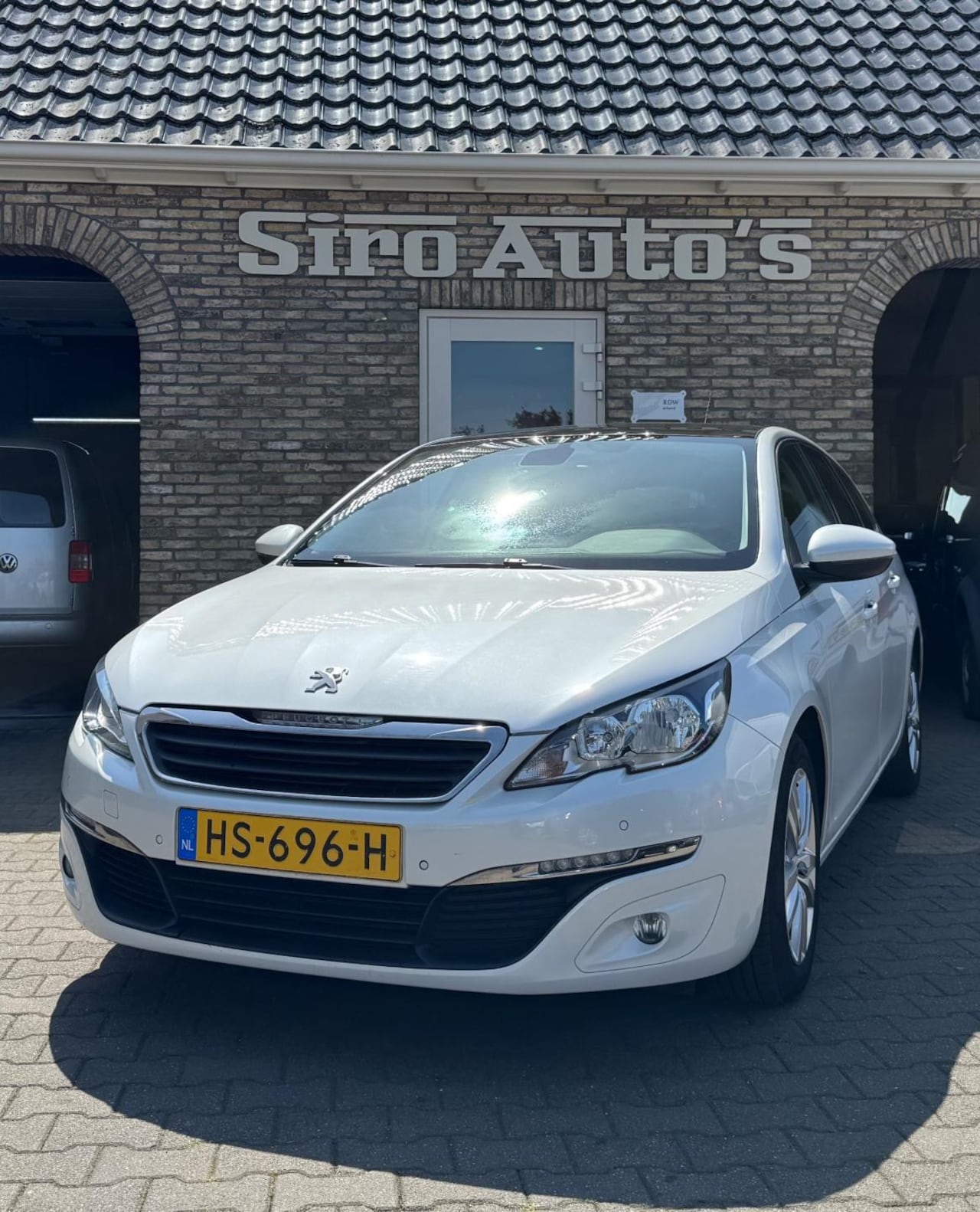 Peugeot 308 SW - 1.6 Blue HDI Bj 2015 weinig kilometers - AutoWereld.nl