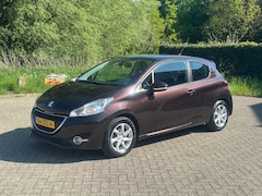 Peugeot 208 - 1.2 VTi Envy NAVI I CRUISE I PDC I AIRCO I NL AUTO