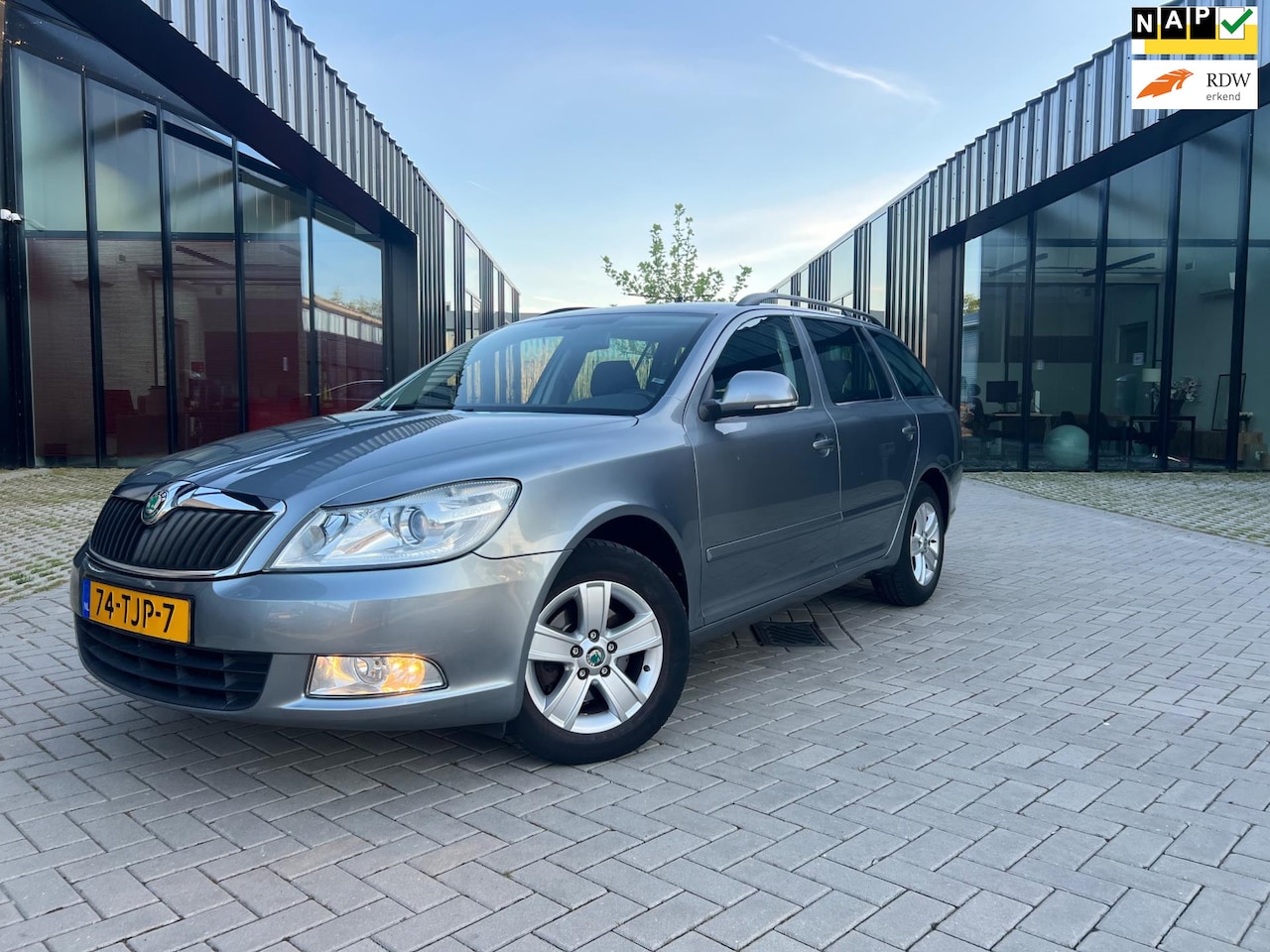 Skoda Octavia Combi - 1.4 TSI Greentech Ambition Clima Stoelvw Navi 1e Eig NL Auto NAP - AutoWereld.nl
