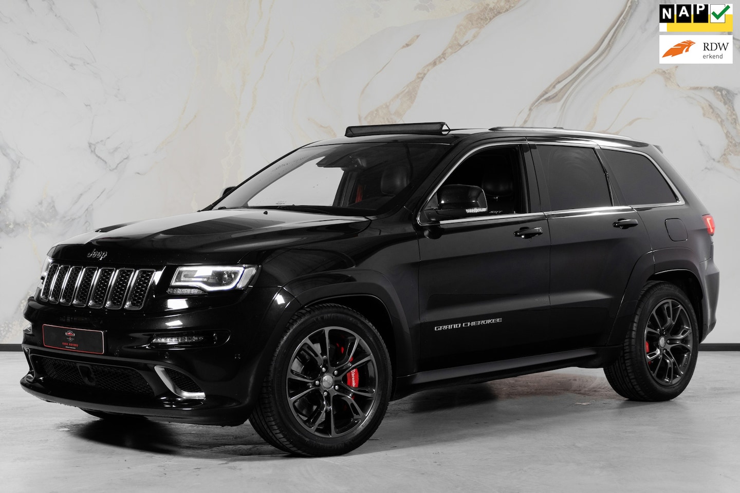 Jeep Grand Cherokee - 6.4 V8 SRT8 6.4 V8 SRT8 - AutoWereld.nl