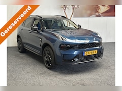 Lynk & Co 01 - 1.5 Black Line Premium 50 STUKS OP VOORRAAD VOL OPTIES 360 CAMERA ADAPTIVE CRUISE CONTROL