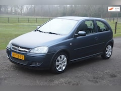 Opel Corsa - 1.2-16V Silverline zeer nette Airco cruise