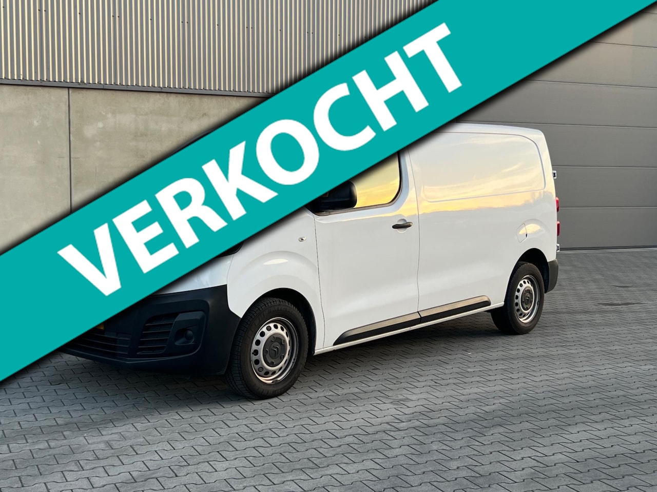 Citroën Jumpy - 2.0 BlueHDI 120 Club M S&S 112.000 KM NAP+AIRCO+NAVIGATIE SCHERM+CRUISE+PDC+HALF LEDER+USB - AutoWereld.nl