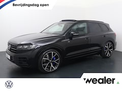 Volkswagen Touareg - 3.0 TSi eHybrid 4MOTION R | 462 PK | Trekhaak | Panoramadak | 22" Velgen | R Line | Head-u