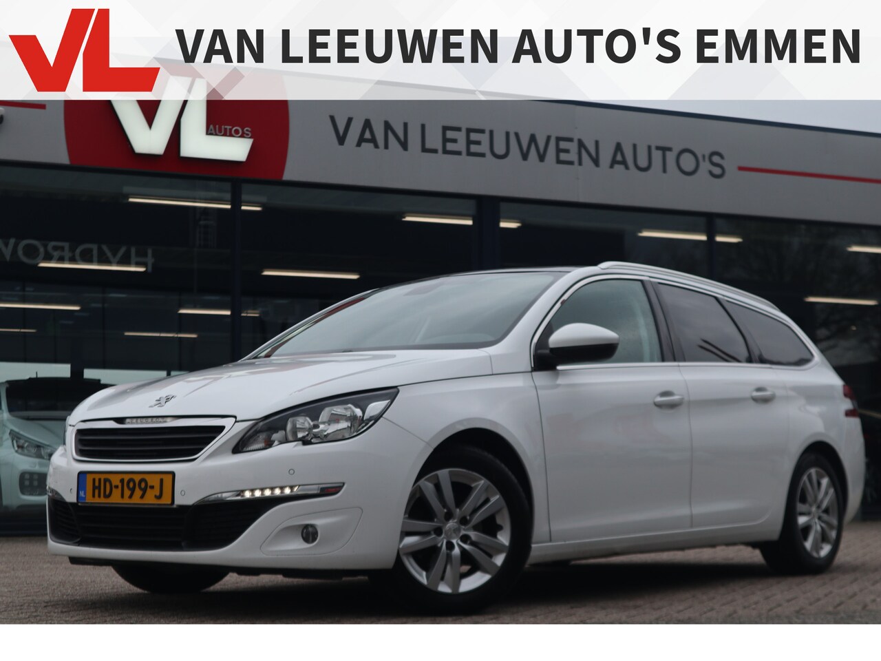 Peugeot 308 SW - 1.2 PureTech Blue Lease Executive | Navigatie | Pano | PDC | Trekhaak | - AutoWereld.nl