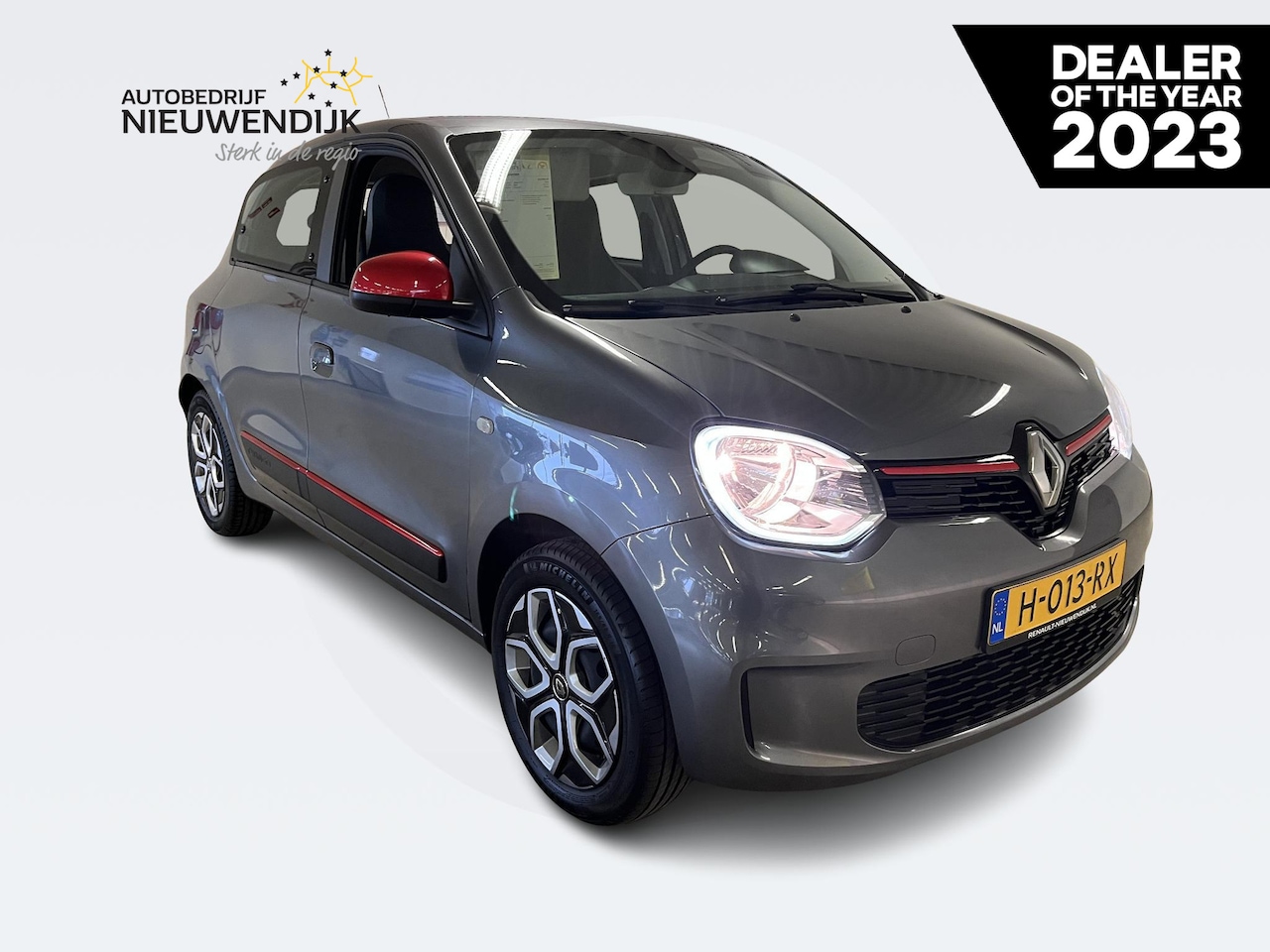 Renault Twingo - 1.0 SCe Collection AIRCO / ELEKTRISCHE RAMEN VOOR / RADIO R&GO / IN DELEN NEERKLAPBARE ACH - AutoWereld.nl