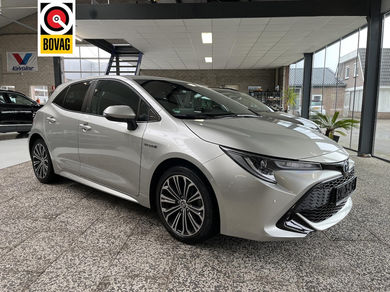 Toyota Corolla - 1.8 Hybrid TeamDE LED | ADAPTIVE CRUISE CONTROL | CAMERA | Apple Carplay/Android Auto | KE - AutoWereld.nl