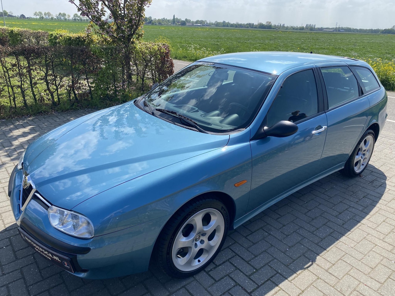 Alfa Romeo 156 Sportwagon - 2.5 V6 Distinctive Q-System Roestvrij en top onderhouden. Distributie, Banden, Remmen, Oph - AutoWereld.nl