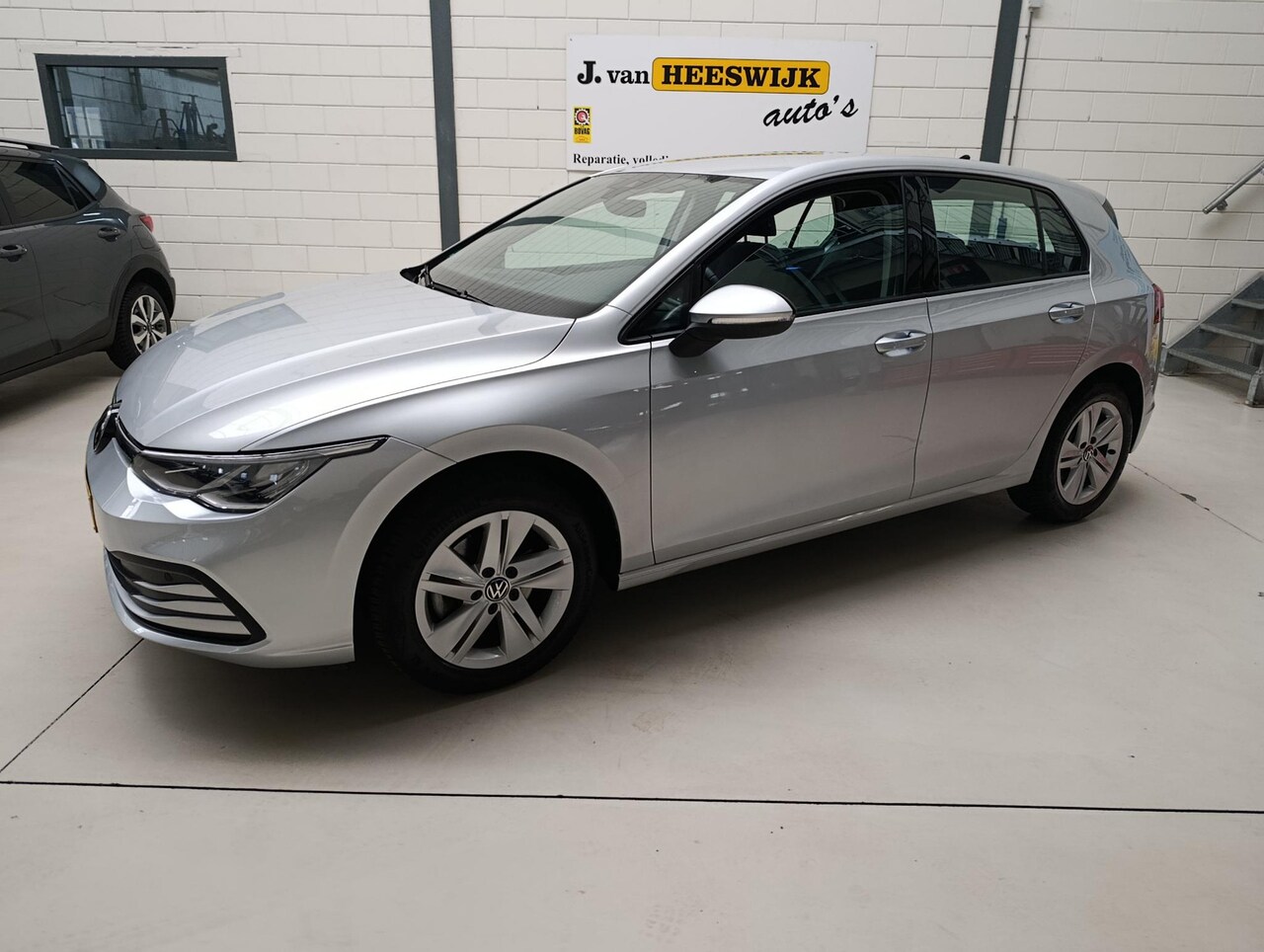 Volkswagen Golf - 1.0 eTSI Life Navigatie | Pdc V+A | Lmv | Automaat ! - AutoWereld.nl