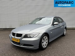 BMW 3-serie - 318i AUTOMAAT, AIRCO, ZEER GOED ONDERHOUDEN, CRUISE CONTROL