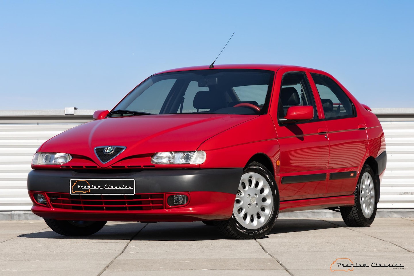 Alfa Romeo 146 - 2.0-16V T.Spark ti | 39.000KM | 1st Owner | 1st Paint | New Condition | Rare Extra's | Ext - AutoWereld.nl