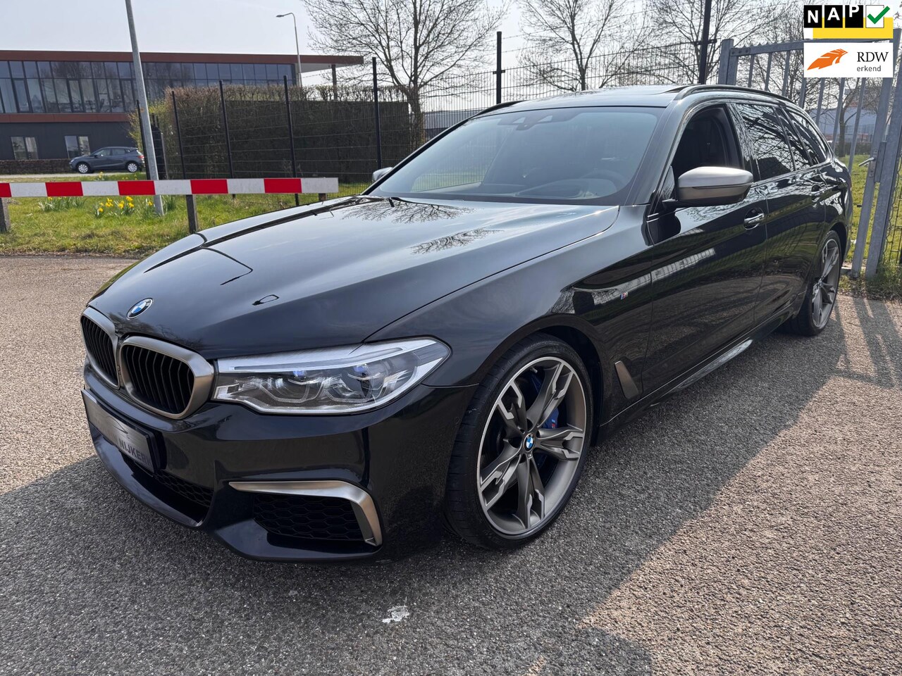 BMW 5-serie Touring - M550d xDrive High Exe Pano Massage Carplay MEGA VOL! - AutoWereld.nl