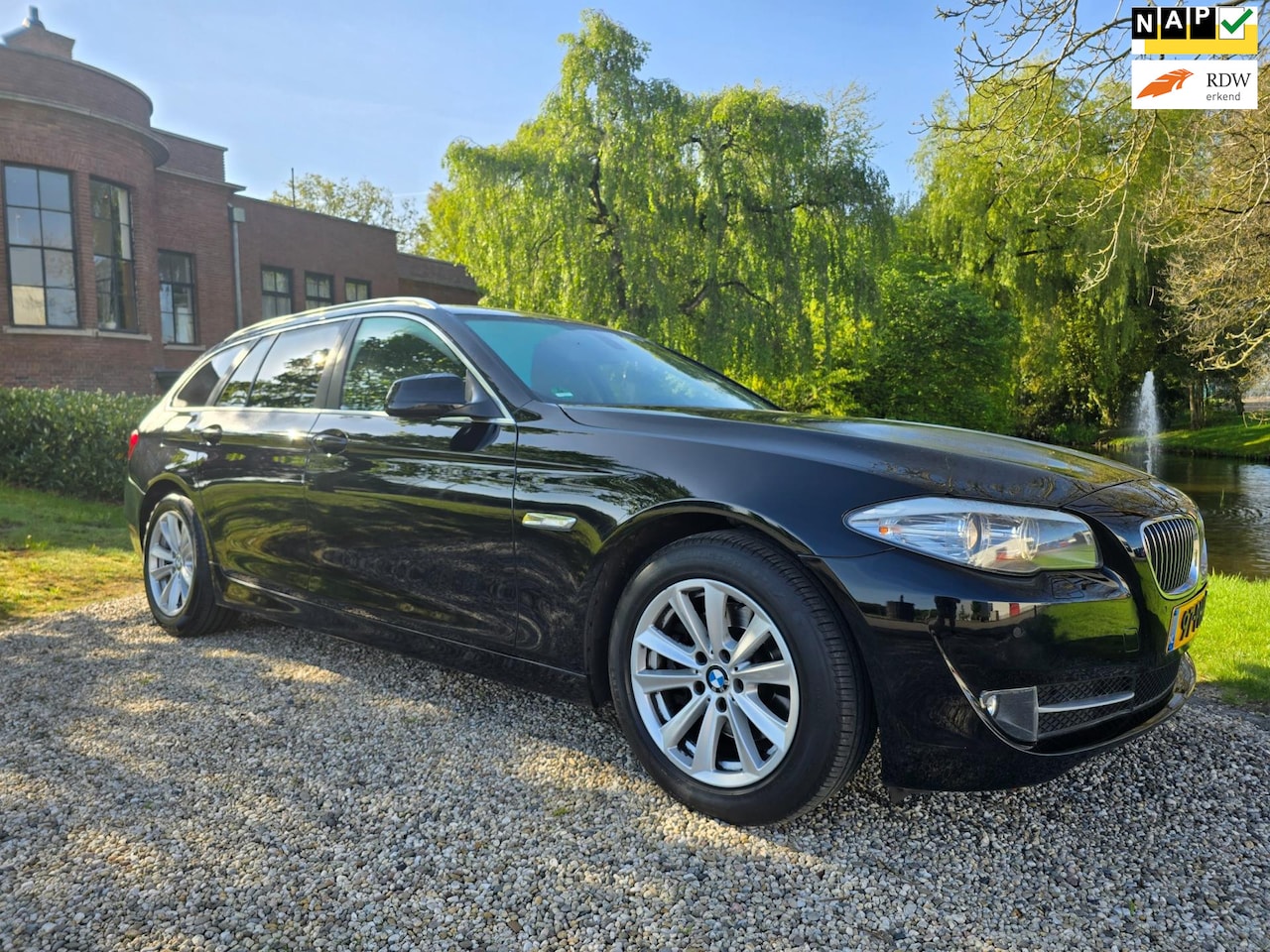 BMW 5-serie Touring - 523i Executive 523i Executive - AutoWereld.nl