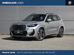 BMW iX1 - eDrive20 M Sport / Sportstoelen / Adaptieve LED / M Adaptief onderstel / Comfort Access /