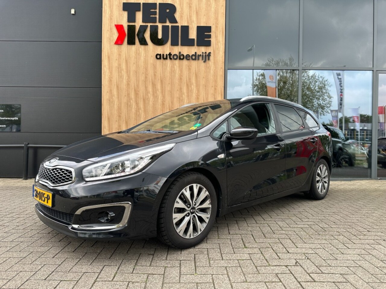 Kia Cee'd Sportswagon - 1.0 T-GDi ComfortPlusLine Navigator Sportswagon 1.0 T-GDI ComfortPlusLine Navigator - AutoWereld.nl