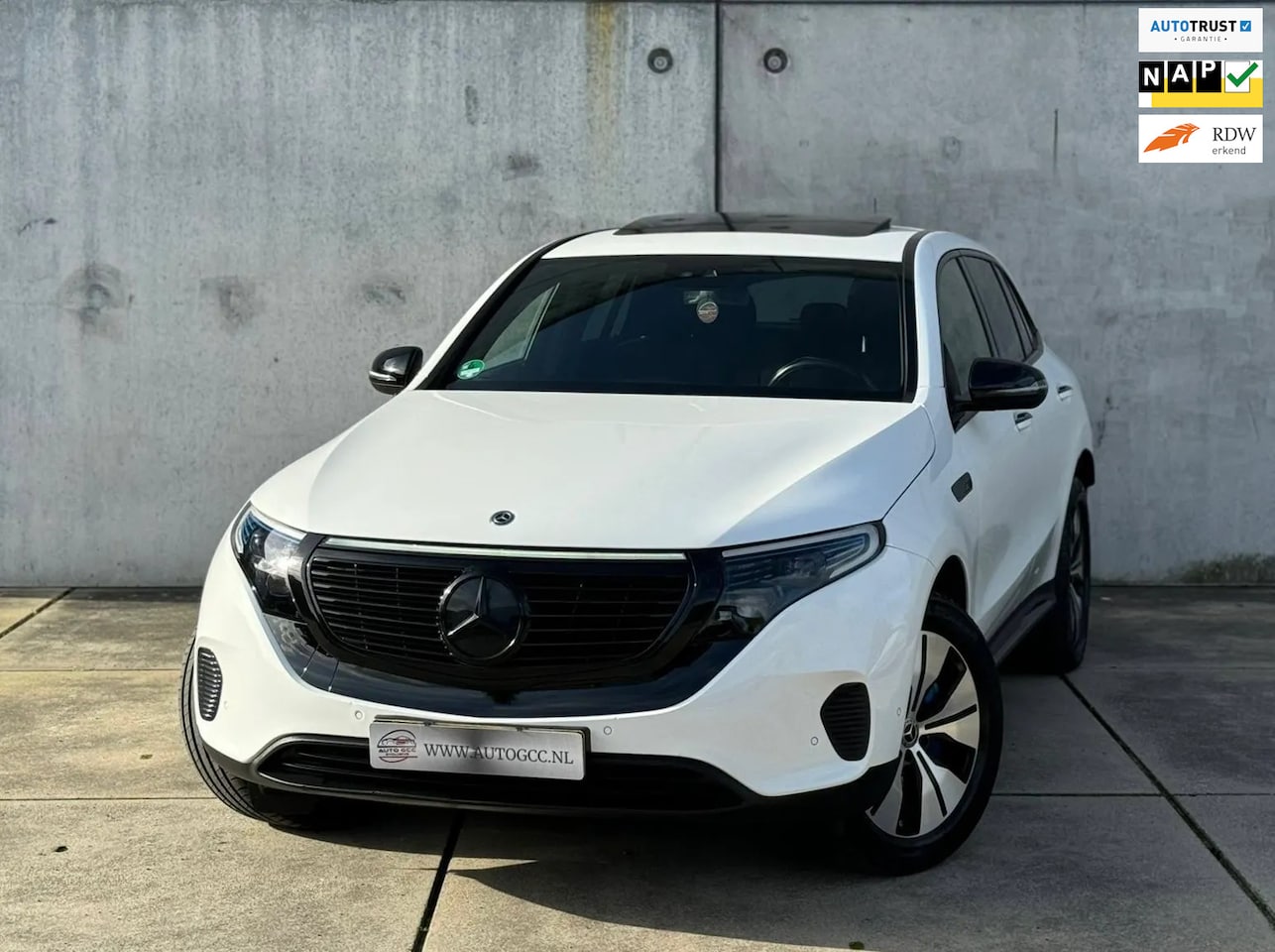 Mercedes-Benz EQC - 400 4MATIC Premium 80kWh PANO NAP BTW - AutoWereld.nl