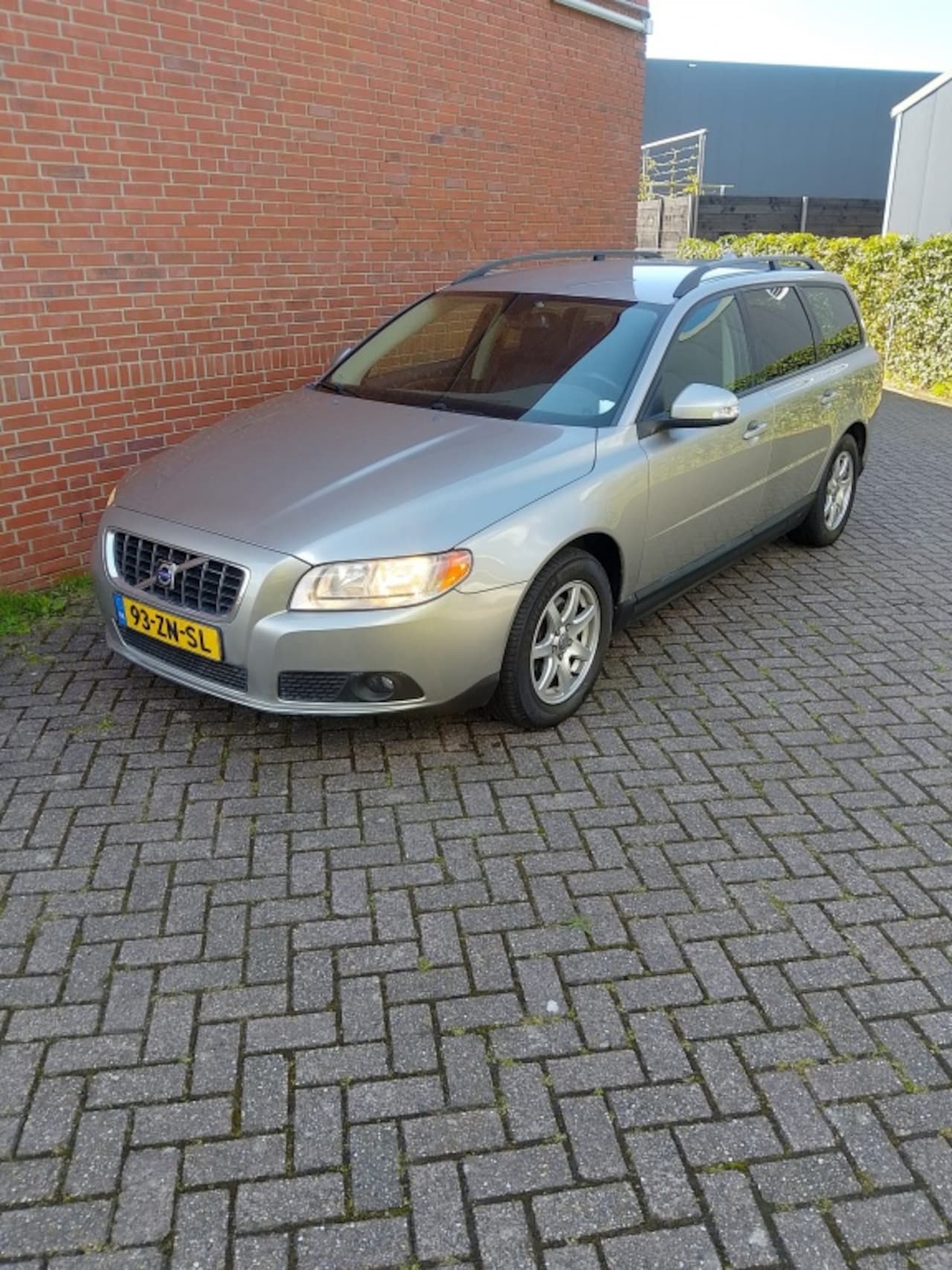 Volvo V70 - 2.0 Kinetic 2.0 Kinetic - AutoWereld.nl