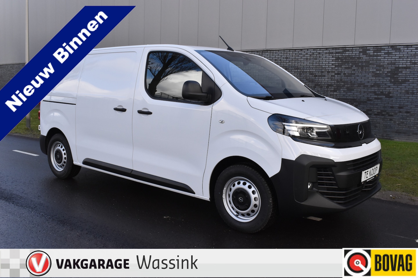 Opel Vivaro - 2.0 BlueHDi 145 S&S L2 Lengte 2, 3-zitter, automaat, camera, navi  BPM vrij Betimmering - AutoWereld.nl