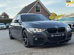 BMW 3-serie - 320i High Executive M Sport|Nieuwe Ketting|Leder|Dakje|18 inch|Cruise control|Climate cont