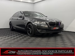 BMW 5-serie - 523i Executive Leder, Parkeersensoren, Navi, Stoelverwarming, Speciaal geluidsysteem, Crui