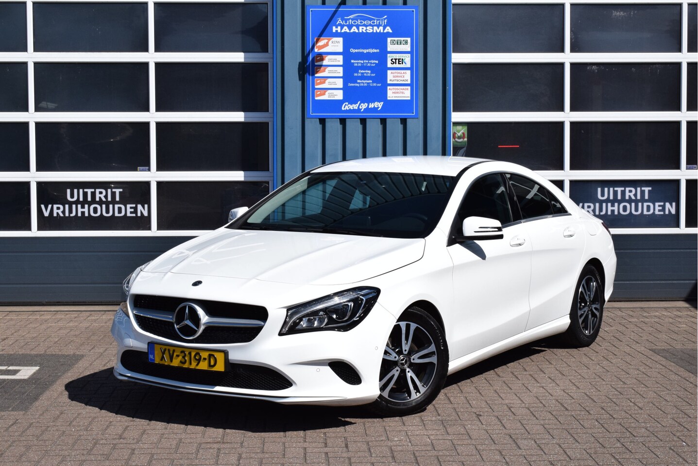 Mercedes-Benz CLA-Klasse - 180 Ambition Automaat Navi - AutoWereld.nl
