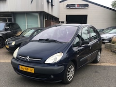 Citroën Xsara Picasso - 1.8i-16V Différence 2. Zeer goed rijdende hoogzitter met een nette kilometerstand en een A