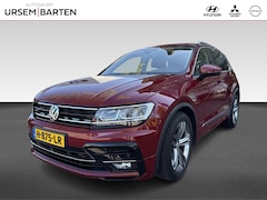 Volkswagen Tiguan - 1.4 TSI ACT Highline Business R | automaat | trekhaak | nieuwe allseason banden