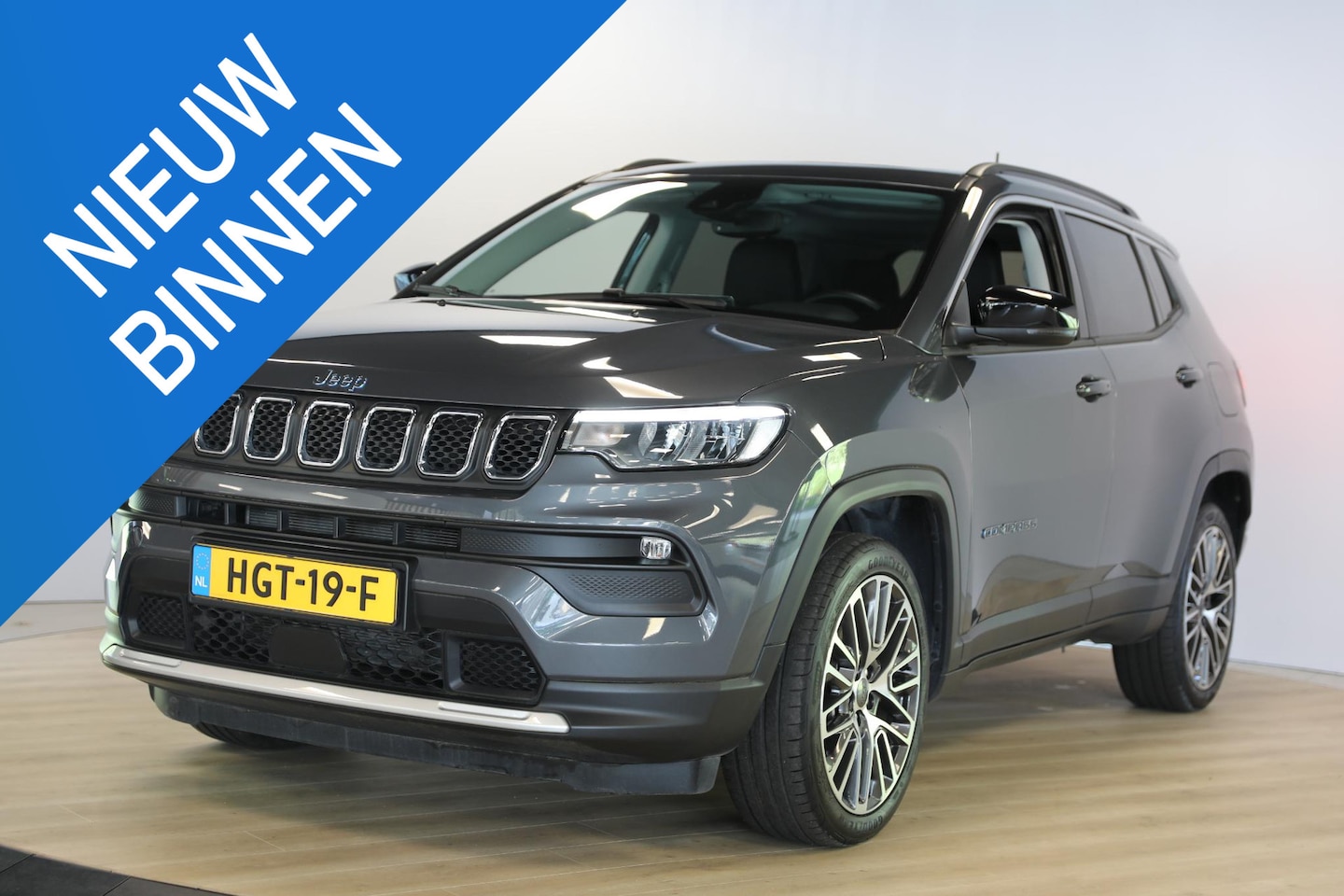 Jeep Compass - 4xe 190 Plug-in Hybrid Electric Limited Lease Ed. | Schuif- opendak | Camera | LED - AutoWereld.nl