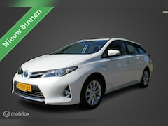 Toyota Auris - 1.8 Hybrid Executive, Trekhaak, Achteruitrij camera, Navi, Climate control, Cruise control