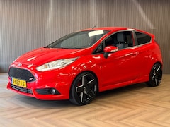 Ford Fiesta - 1.6 ST2 RECARO SPORTSTOELEN, STOELVERWARMING, BORBET 17" VELGEN