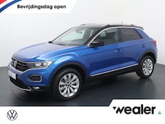 Volkswagen T-Roc - 1.5 TSI Sport | 150 Pk | Digitaal instrumentenpaneel | Draadloze telefoonlader | LED verli