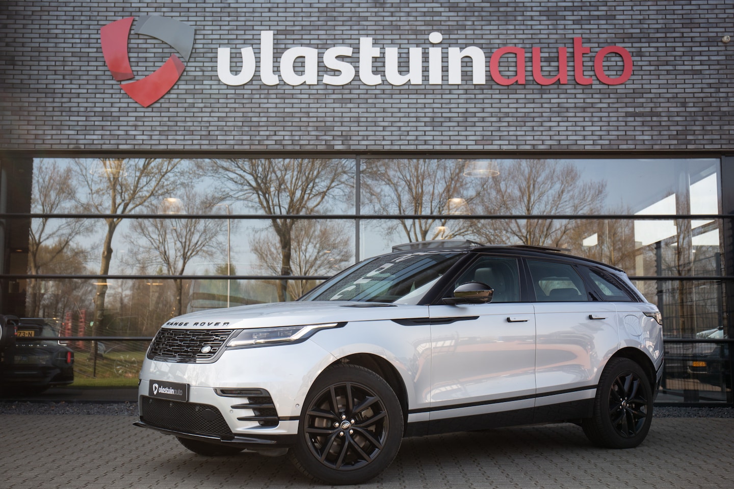 Land Rover Range Rover Velar - 2.0 P400e R-Dynamic SE 360-graden camera, Meridian sound, Elektrisch glazen panoramadak - AutoWereld.nl