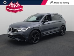 Volkswagen Tiguan - 1.5TSIe/150PK R Line Black style DSG · Navigatie · Stoel- & stuurverwarming · Camera + Par