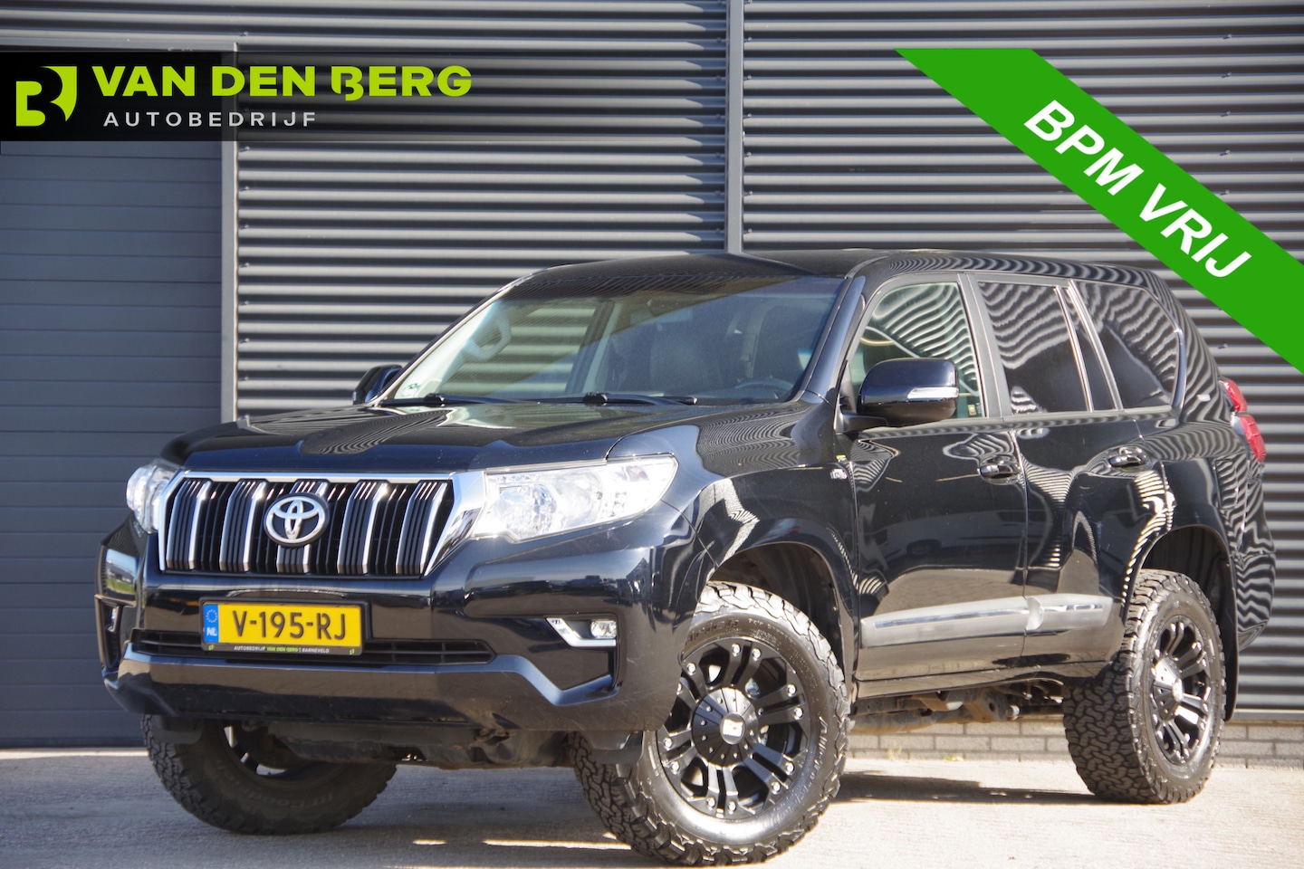 Toyota Land Cruiser - 2.8 D-4D-F 177PK AUT. LED, 3.5T TREKHAAK, CAMERA, NAVI, CRUISE, CLIMA, STOELVERWARMING, EL - AutoWereld.nl