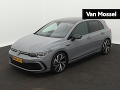 Volkswagen Golf - 1.5 eTSI R-Line Business | PANORAMADAK | IQ LIGHTS | STOEL + STUURVERWARMING | APPLE CARPL