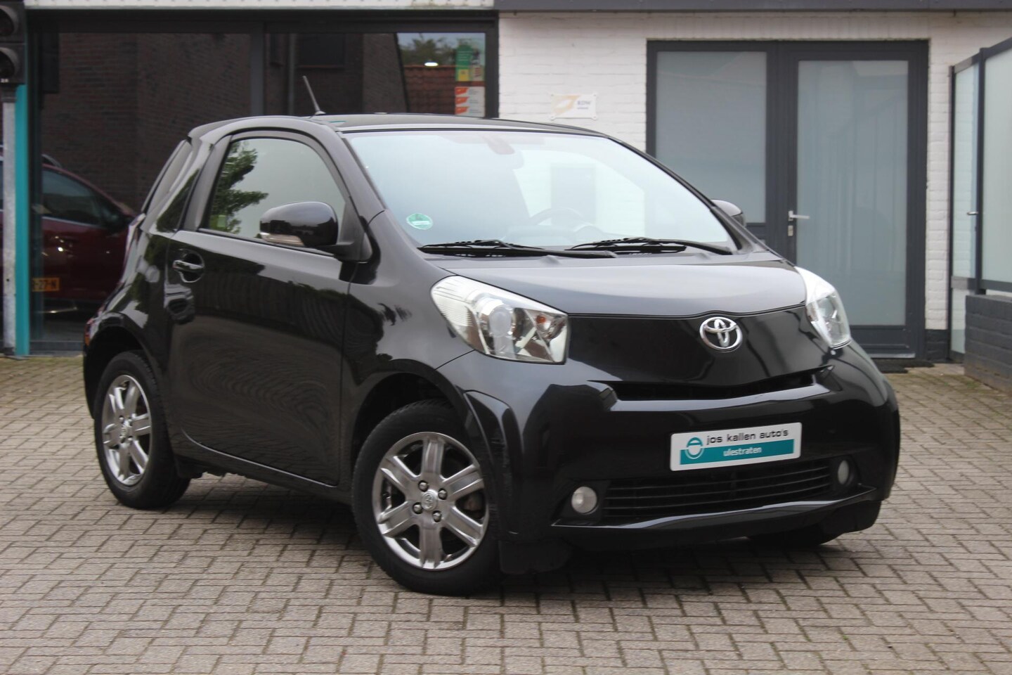 Toyota iQ - 1.0 VVTi Aspiration 1.0 VVTi Aspiration - AutoWereld.nl