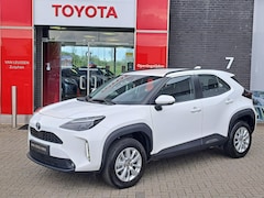 Toyota Yaris Cross - 1.5 Hybrid Dynamic plus ELEK. ACHTERKLEP NAVI STOELVERWARMING DRAADLOOS LADEN APPLE&ANDROI