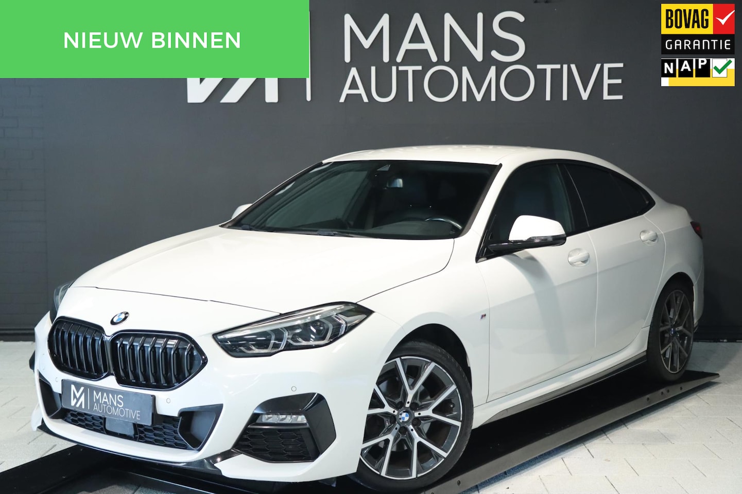 BMW 2-serie Gran Coupé - 218i M Sport / LIVE COCKPIT / HUD / CARPLAY / TREKHAAK / SFEERVERLICHTING - AutoWereld.nl
