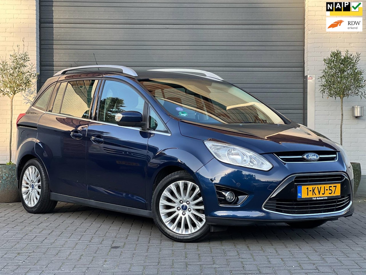 Ford Grand C-Max - 1.0 Titanium 7-Persoons |Trekhaak | Nw. Koppeling | Nw. APK | Erg Zuinig | - AutoWereld.nl